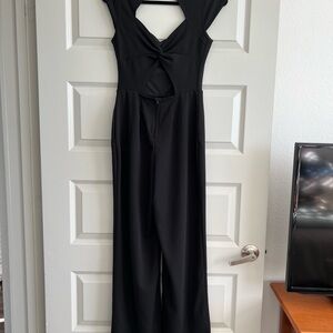 Chic Black Cap Sleeve Jumpsuit